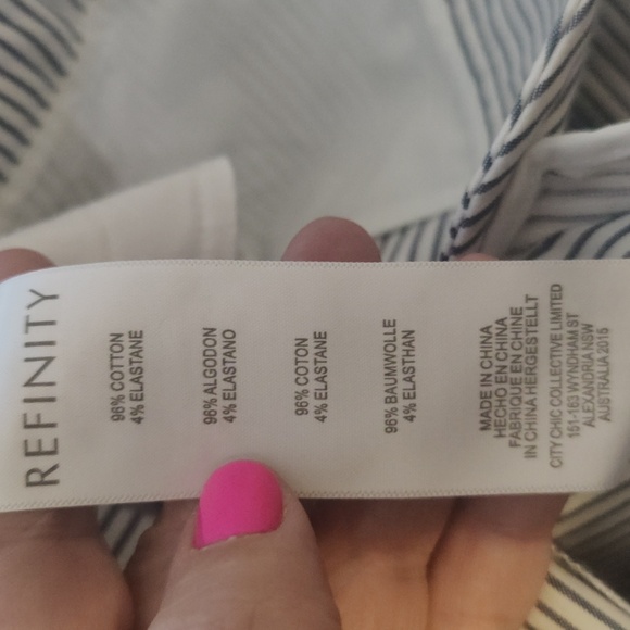 Refinity Navy Stripe Crops - Picture 11 of 11